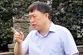 乐山市委书记怒吼局长：违章建筑一周拆完，拆不完我撤你！视频封面