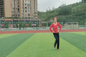 大众健身操《倍儿爽》舞曲动感好听，歌词贴心暖人，动作简单易学