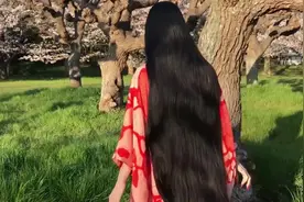 美女长发保养得真好，靓丽又有光泽，非常显气质视频封面