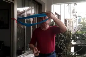 颈椎病的自我锻炼……瑜伽弹性带的妙用(一)视频封面