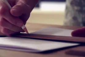 如何手工制作一本笔记本？这操作看着真舒服视频封面