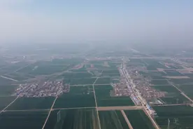 想飞黄渠河！可这里是襄阳机场管控区！返航拍下媳妇老家套楼村吧视频封面