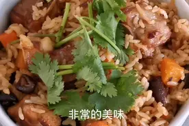 闽南香喷喷排骨饭，如何做到粒粒分明诀窍教给你，色香味俱全视频封面