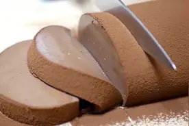 巧克力慕斯蛋糕这么简单，看完视频在家就可以做，超级简单！