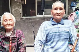 长寿夫妻年龄相加177岁，结婚近70年，见证“不老爱情”视频封面