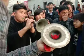 振鲁演绎  13406354031