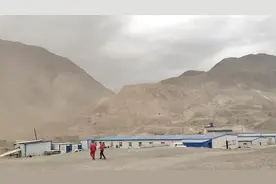 投资几十亿的水电站，葛洲坝集团施工现场，机械都在山顶作业视频封面