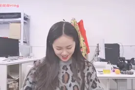 北漂女孩公司受疫情影响，停工待业，该回家还是继续工作？视频封面