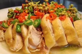 厨师长教你川菜藤椒鸡的家常做法，步骤详细，清香麻辣，爽口开胃