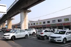 长沙最便宜的充电站之一，电动汽车停车还免费，平均价格是八毛九