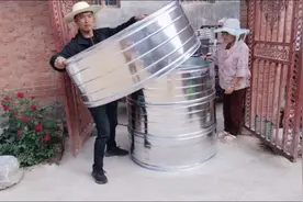 大姐花160块钱买的粮仓，这样子的能用吗？老板现场演示怎么安装视频封面