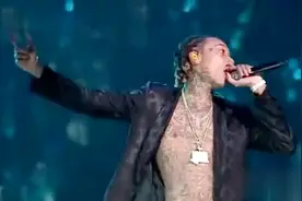 获格莱美奖提名的美国说唱歌手，全美排名前十的金曲视频封面