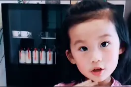 拿筷子的正确姿势，听说90的人都是错的？ #筷子  #孩子  #生活技巧  #亲子