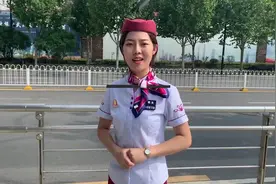 地铁里如何文明纳凉，小姐姐创意视频告诉你视频封面