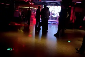 东北舞厅黑灯舞曲视频封面