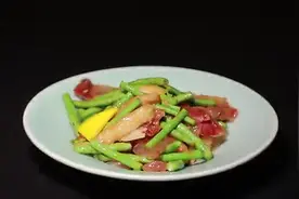 〔揾食珠三角〕之粤菜系列"茄子豆角炒家乡肉"