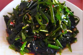 香酥海带丝，海带太硬煮不烂，一个妙招就解决，酥软好吃视频封面