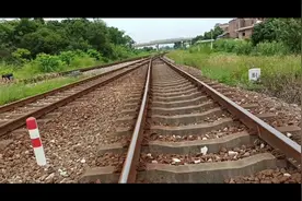 位于广东省的铁路路线，当时全中国唯一的私营铁路，你知道那吗？视频封面