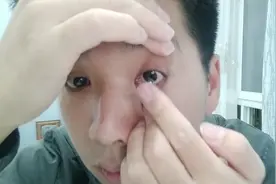 第一次脱离框架眼镜，戴隐形眼镜感觉怪怪的