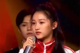 鹿晗关晓彤秀恩爱！晒同款宝宝滤镜太般配了视频封面