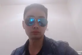 长沙景区设透明公厕，男女只隔一层磨砂玻璃，风景一览无余。视频封面