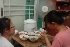 闺女想套路我买小龙虾烧烤，说的我直流口水。小溪会上当吗？