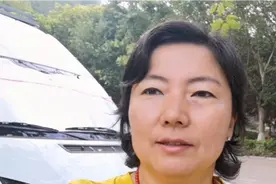 广西省防城港市，是个值得来的地方，海产丰富，吃水里游的吧！视频封面