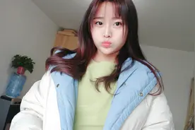 打工妹素颜实拍化妆过程，前后差别太大，素颜好看还是化妆好看？