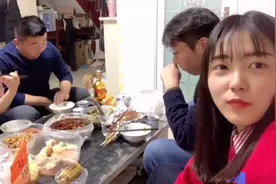 草西带老公去男闺蜜家聚餐，问他对男闺蜜吃不吃醋，他的回答亮了