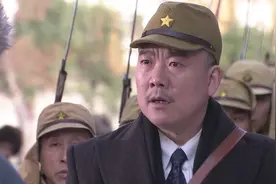 《铁血独立营》江雪原被鬼子追捕 躲进棺材逃过一刧视频封面