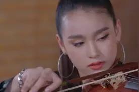 《爱欲之神》：心机女故意踩女主玩音乐的手，霸道总裁心疼了！视频封面