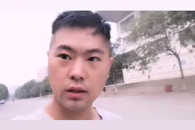 专升本开学第二天，上课需要上交手机，而且这个图书馆真是不错。