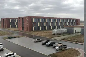 新疆气温36℃以上，今天伊犁终于下大雨了，太凉爽了，乌鲁木齐呢视频封面