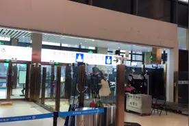 一个县级高铁站，来看看春运期间的人流量，震撼到没视频封面