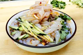 1碗面粉，6碗水，这才是漏鱼鱼正确做法，Q弹爽滑，比凉粉好吃