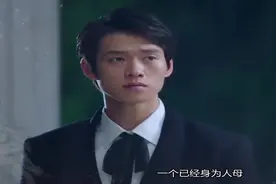 杨幂与魏大勋恋情遭本人否认，网友不相信，扒出两人许多小细节！视频封面