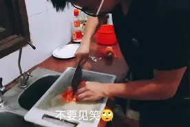 肚子饿了，乱煮一通，青菜吃啦😋