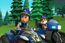 汪汪队原来是有警车的，狗狗坐在里面真帅气视频封面