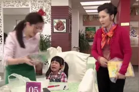 奶奶重男轻女。吃的玩的都给孙子，不给孙女视频封面
