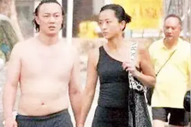 香港街头总是遇到明星，却从没人“搭理”，香港路人：没啥了不起视频封面