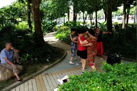 南宁市星光大道荣宝华广场舞拍摄H七叔