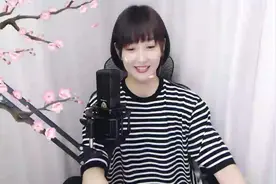 梁红翻唱刀郎的歌曲《大眼睛》，你的眼波射中了我，明暗箭都难躲