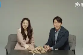 玄彬欧巴一边采访一边玩叠叠乐，欧巴称小时候的梦想是当警察视频封面