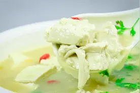 天冷了，来一碗鸡汤豆腐驱寒气，营养清淡少油，这真的很家常视频封面