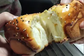 用电高压锅做面包，松软起层不塌陷，特别好吃！您也赶紧试试吧