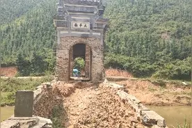 东莞去江西水库钓鲟鱼！途经百年太平桥，偶遇美女合影视频封面