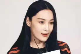 张馨予正式宣布开工，首晒个人工作照，穿少女裙俏皮又可爱视频封面