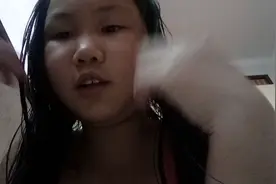 今天洗澡了，特別开心，还洗头了呢，你看我美吗？可以给我私信哟视频封面