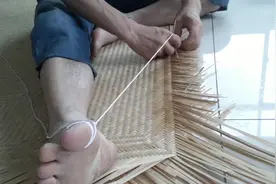 手脚并用竹编凉席收边全过程