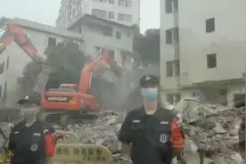 深圳石岩应人石村13地铁拆迁现场顺利开工🔥视频封面